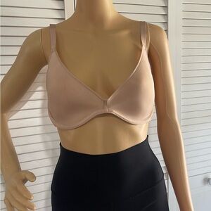 SKIMS Nude/Beige Underwire Bra